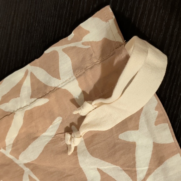 MIRTH Tan and White Dust Bag - Picture 3 of 4